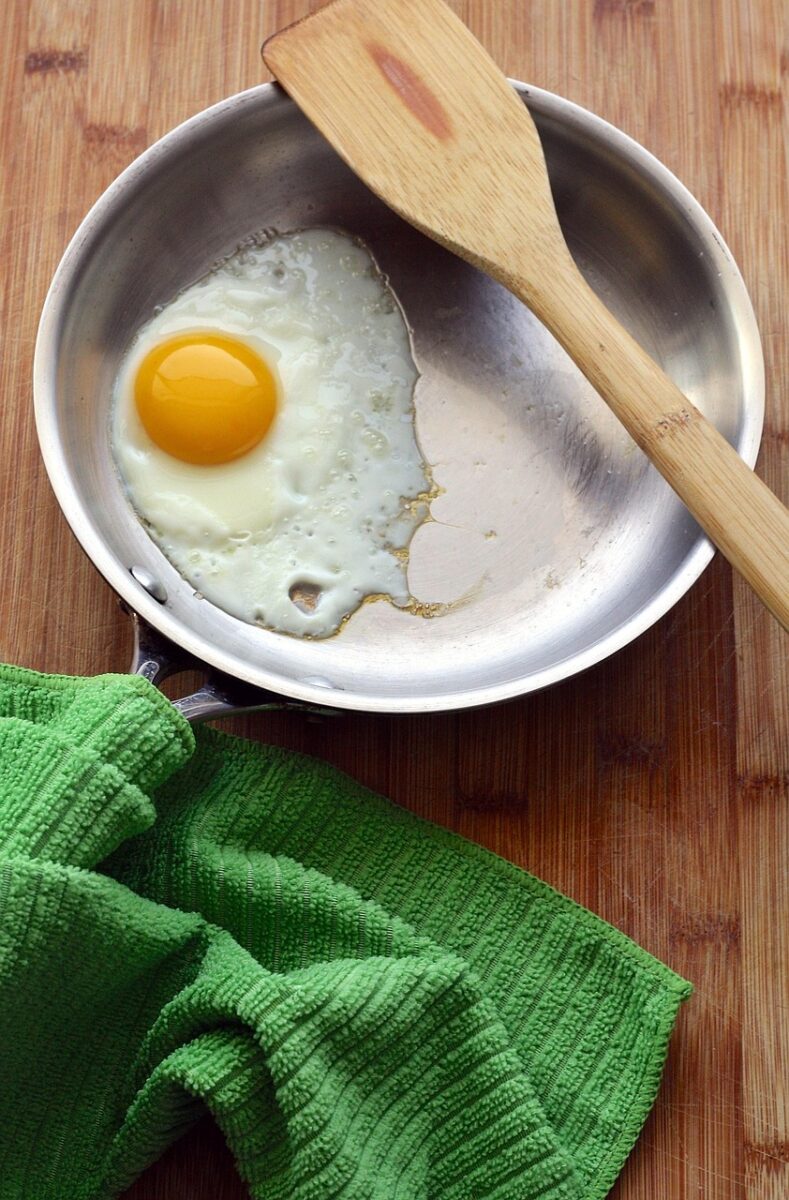 eggs, fried, sunny side up, skillet, spatula, food, breakfast, meal, hot, pan, yolk, cooking, healthy, yellow, cuisine, frying, protein, white, kitchen, restaurant, nutrition, cholesterol, cooked, crispy, spatula, spatula, spatula, spatula, spatula, cooking, frying, protein